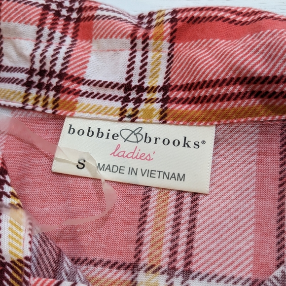 Bobbie Brooks Woman's Super Soft Plaid Long Sleeve Button-Front Shirt - Size: S. - Picture 4 of 7